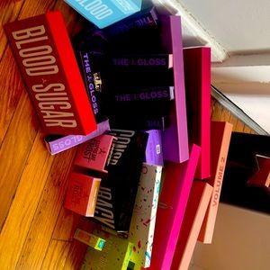 23 mint condition Jeffrey star item